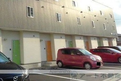 ヴィラ・アレストⅡ[1LDK/56.93m2]の駐車場