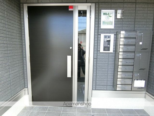 DーROOM ARAI 4TH STREETの玄関写真