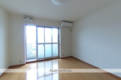 メゾン日の出町[1K/21.48m2]のリビング・居間