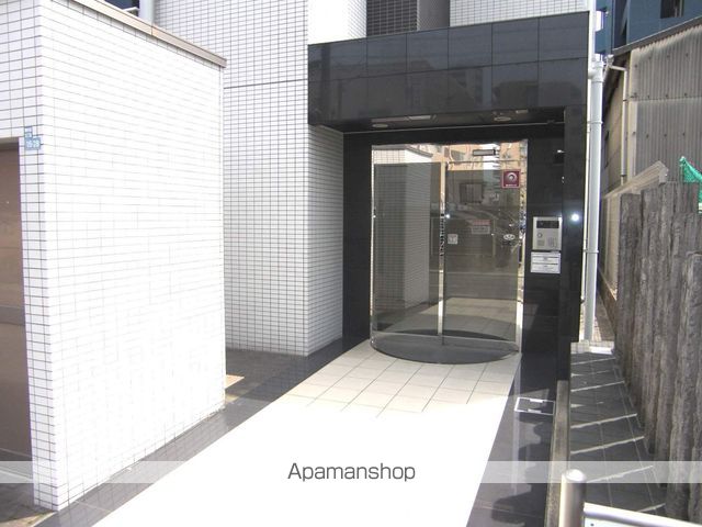 S−FORT江坂FIOREの玄関写真