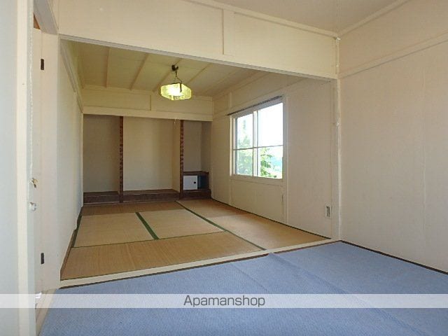 黄金町西1丁目6ー35貸家の内装写真