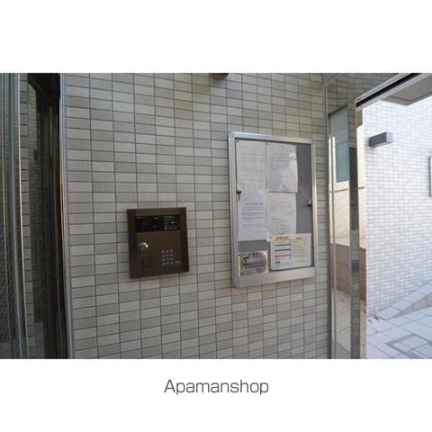 ヴィータ京都西院の玄関写真