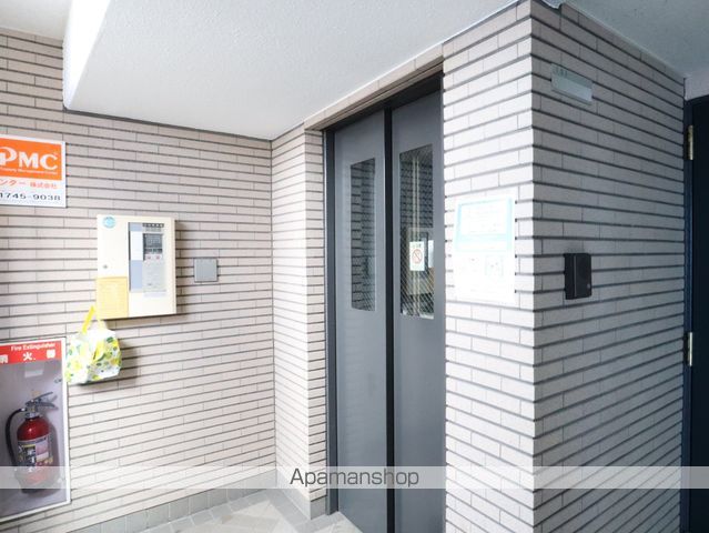 ライジング泉の内装写真