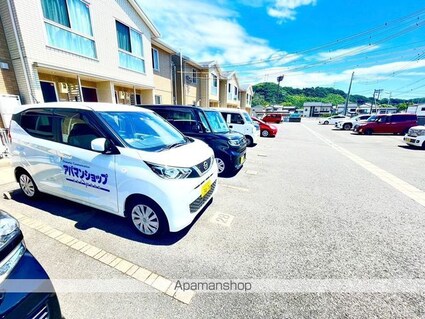 和歌山県和歌山市内原[3LDK/66.67m2]の駐車場1