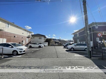 アイリスコートＢ[1K/32.9m2]の駐車場