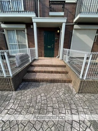 ロイヤルパレス　Ａ[3LDK/80.58m2]のエントランス