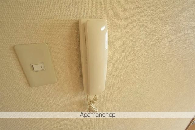 ウィスタリア西岡の内装写真