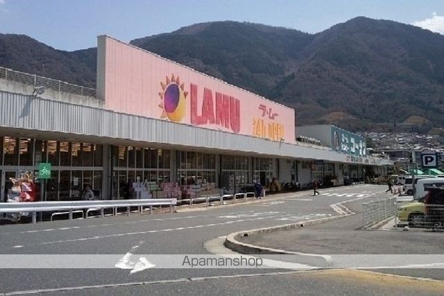 プリティーユニゾンの周辺写真