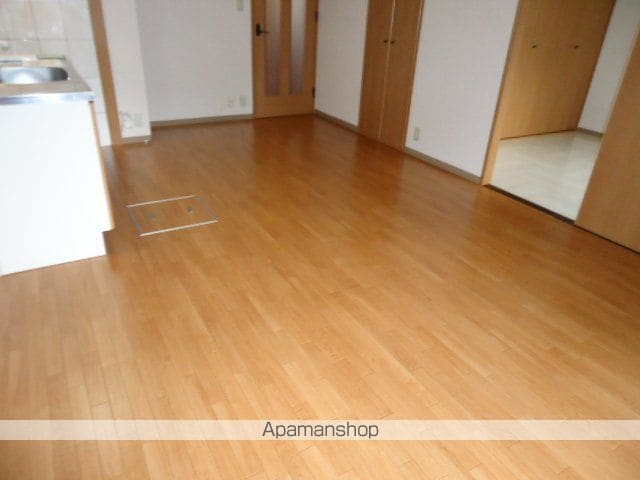オリンピア Eの内装写真