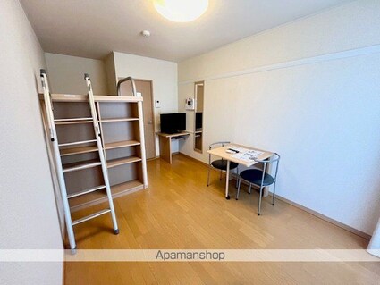 レオパレスねむの木[1K/20.81m2]のリビング・居間1