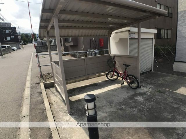 レオパレスNONAの玄関写真