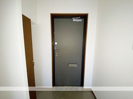 岡山県岡山市北区久米[1K/31.2m2]の玄関