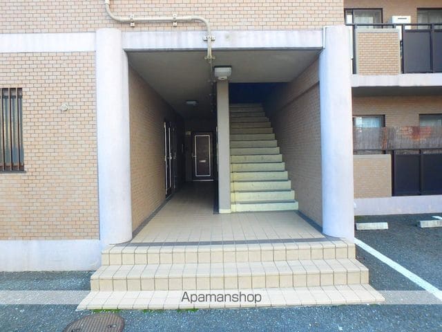 フェリース樟葉の玄関写真