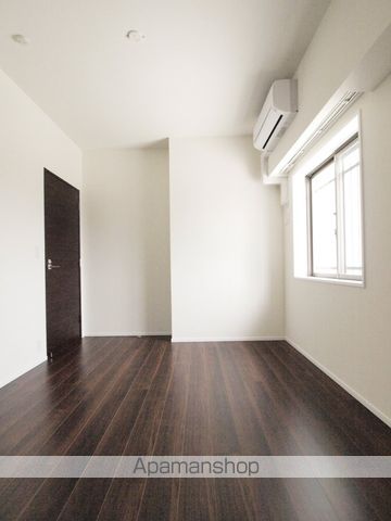 コンフォリア東新宿ステーションフロントの内装写真