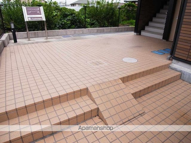 レオパレスインスパイヤの玄関写真