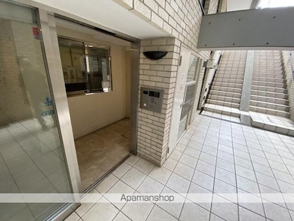 東京都武蔵野市吉祥寺東町２丁目[1LDK/45.57m2]のエントランス