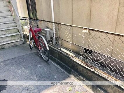 鈴木マンション[1K/29.7m2]の駐車場