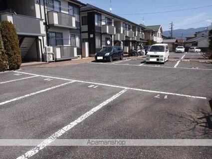 ディアス杉山[1LDK/43.54m2]の駐車場