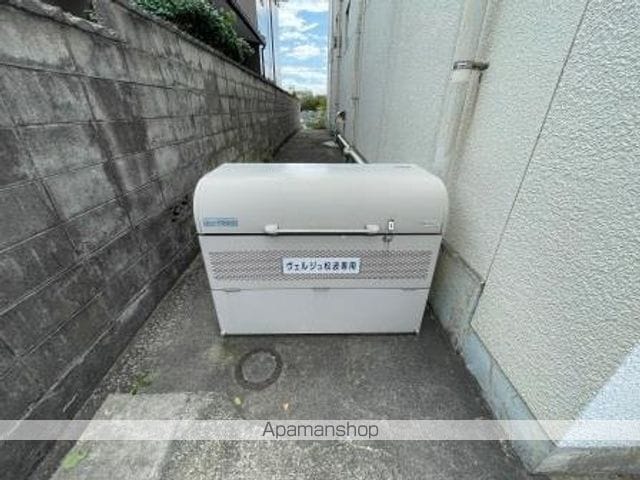 ヴェルジュ松波の玄関写真