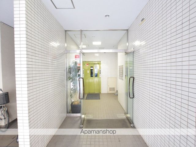 第一島ビルの玄関写真