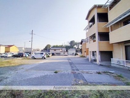 ＲＦマンション大戌亥１号館[1LDK/42.5m2]の駐車場1