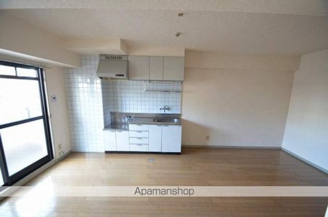 ハイタウン堀田の内装写真