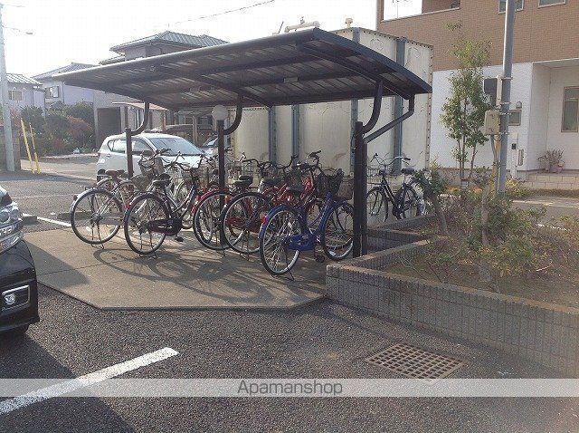 レオパレス道館の玄関写真