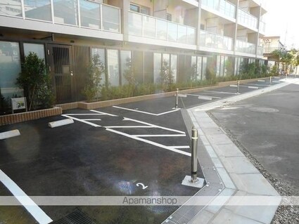 ザ・パークハビオ三軒茶屋テラス[1R/25.4m2]の駐車場3