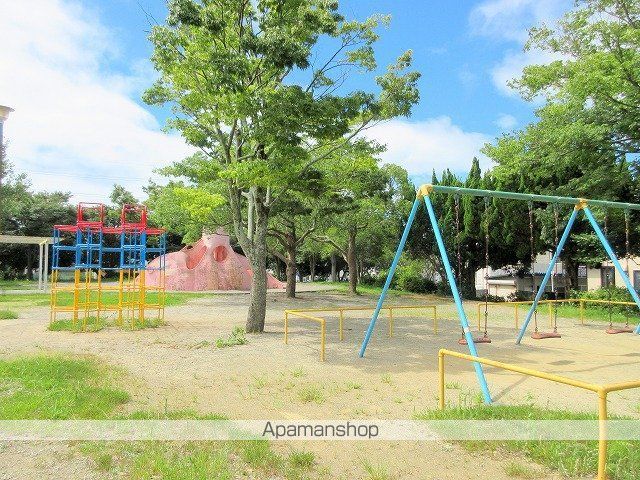U−CRESTの周辺写真