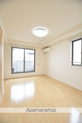 QーフロンティアIIIの内装写真