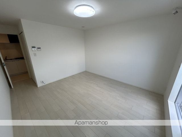 A.008の内装写真