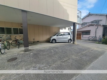 グレース道後今市[2DK/32m2]の駐車場