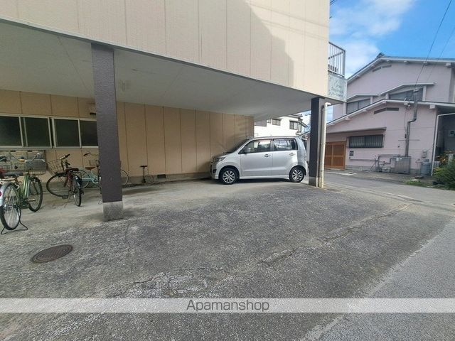 グレース道後今市[2DK/32m2]の駐車場