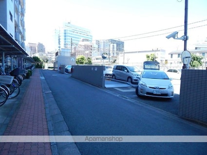 東京都立川市錦町１丁目[3LDK/66.94m2]の駐車場