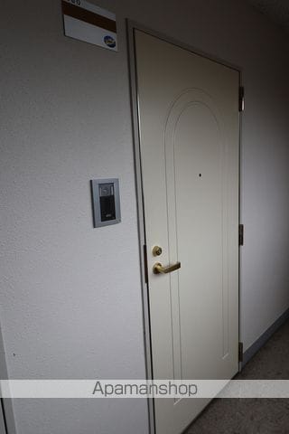 リアライズ千歳の玄関写真