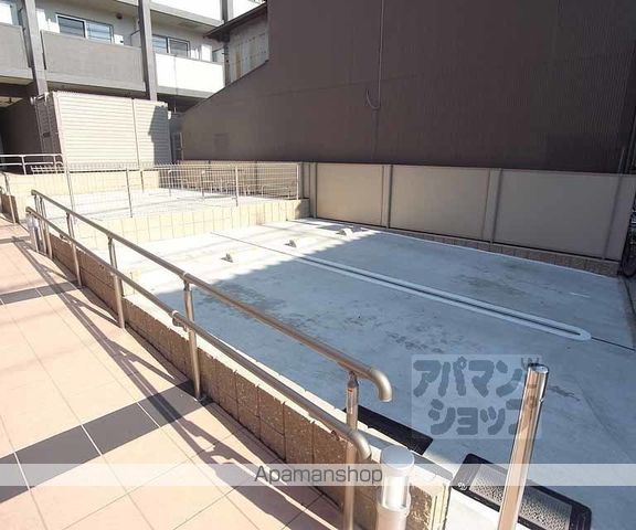 花園春日町マンションの外観写真