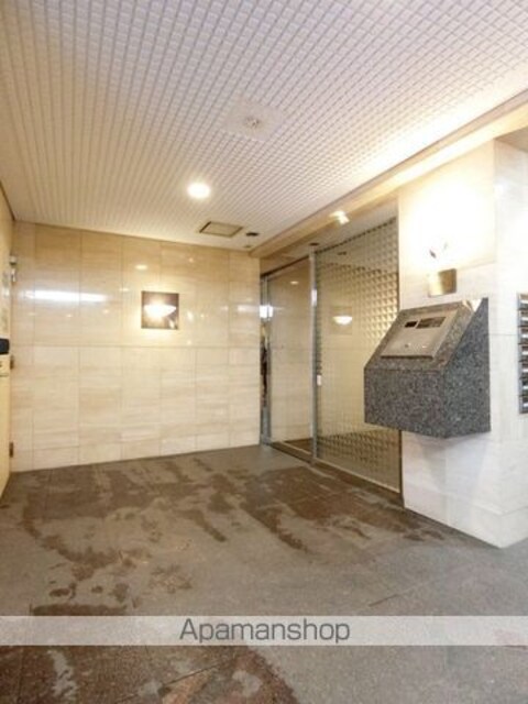 東京都世田谷区用賀１丁目[1K/25.6m2]のエントランス2