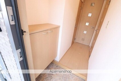 ロイヤルシティ[1R/33.43m2]の玄関