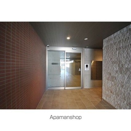 ＡＭＢＥＲ　ＨＯＵＳＥ　Ｈｏｒｉｔａ　（アムバーハウス　ホリタ）[1R/28.53m2]のエントランス