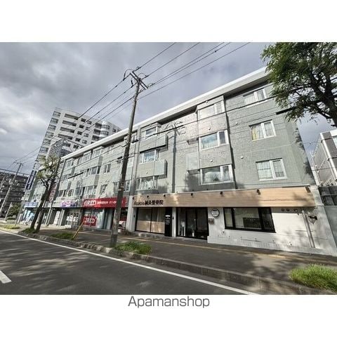 ニュープログレスビルの外観写真
