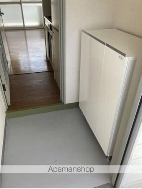 和歌山県和歌山市栄谷[1R/17.01m2]の玄関