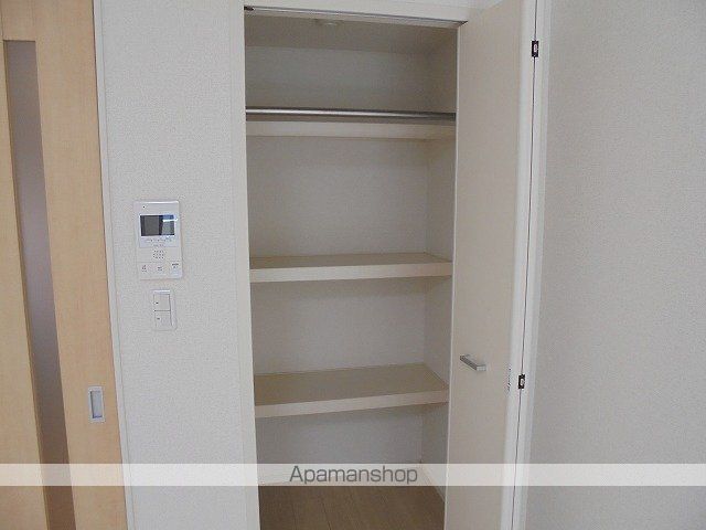 トーク鷹の羽 Vの内装写真
