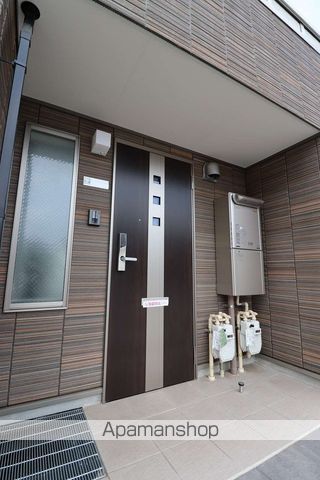 EVER ROSE 24の玄関写真