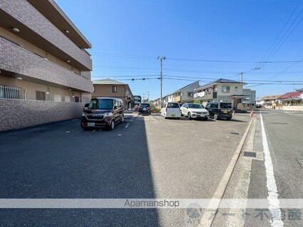 ブライム　シャノン[2LDK/58.5m2]の駐車場5