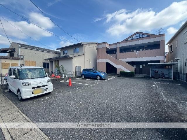ロイヤルスクエアの外観写真