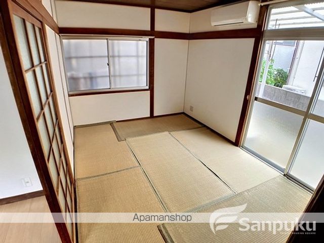 伊予鉄道高浜線 西衣山駅 徒歩10分 2階建 築36年の内装写真