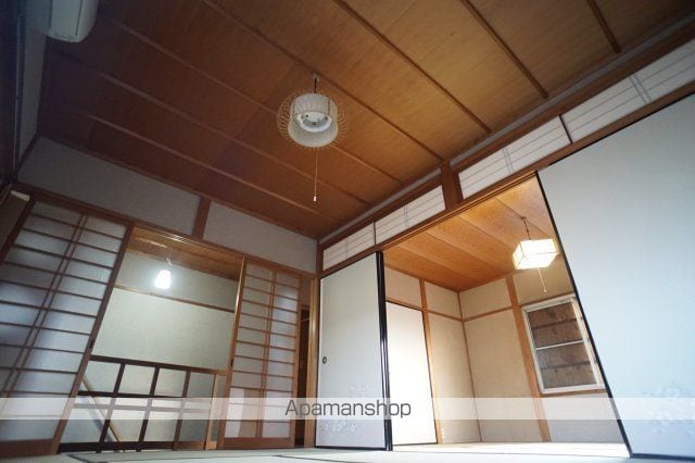 西大寺新町2丁目戸建の内装写真