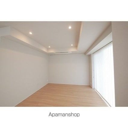 コンフォリア新宿イーストサイドタワー[1LDK/62.86m2]のリビング・居間2