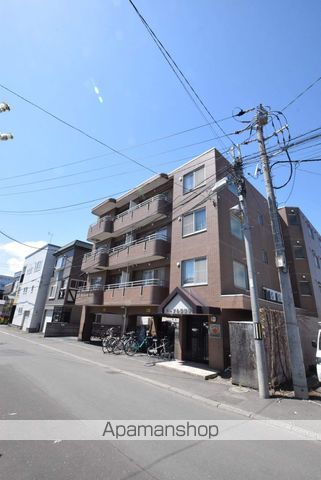 メープル桑園駅の外観写真