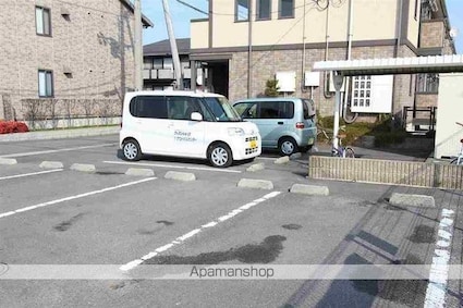 ユイマールガーデンⅢ[1LDK/35.1m2]の駐車場